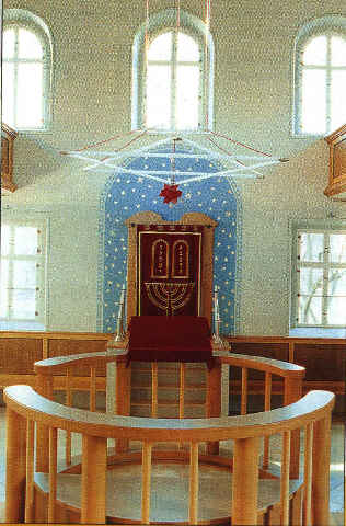 Die Bima, Zentraler Ort der Synagoge für das Vorlesen der Thorarolle